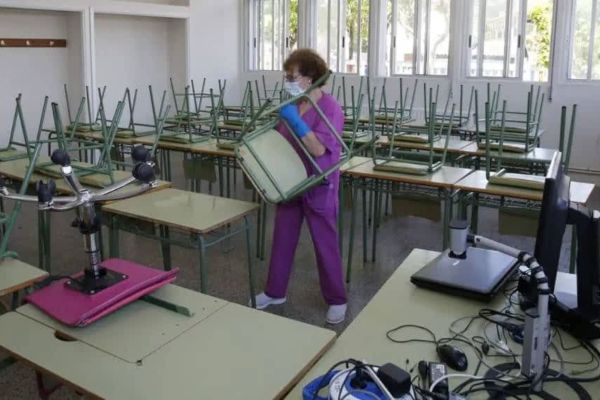 Limpieza de colegios con Limpiezas Pamplona – Empresa de limpieza en Pamplona y Navarra Limpieza de colegios con Limpiezas Pamplona – Empresa de limpieza en Pamplona y Navarra