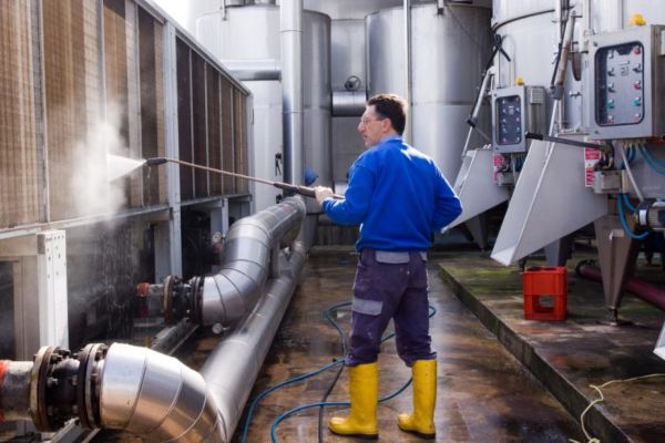 Limpieza industrial con Limpiezas Pamplona Limpieza industrial con Limpiezas Pamplona